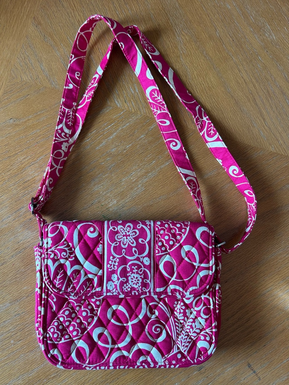 Vera Bradley Crossbody Bag Medium Flap Twirly Birds Pink